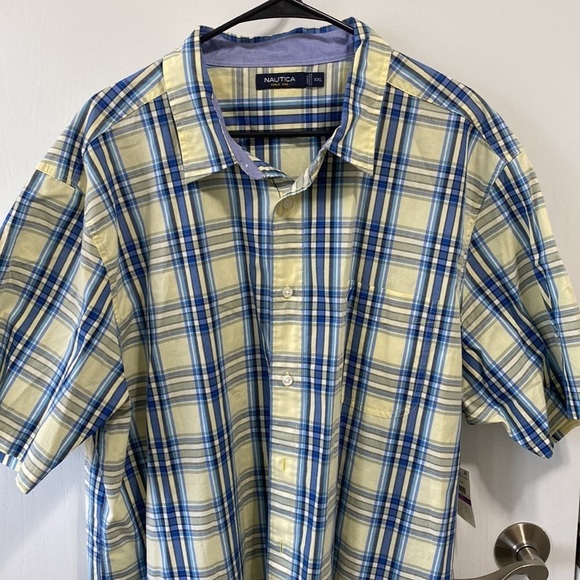 Nautica Mens Short Sleeve Button Up Shirt NWT - Picture 2 of 6